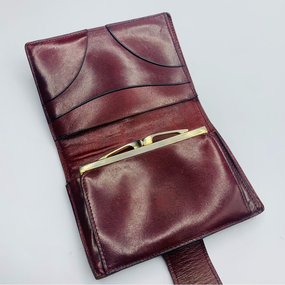Vintage Burgundy Leather Wallet with Gold Horsebit Detail – Equestrian Style - Picture 5 of 16